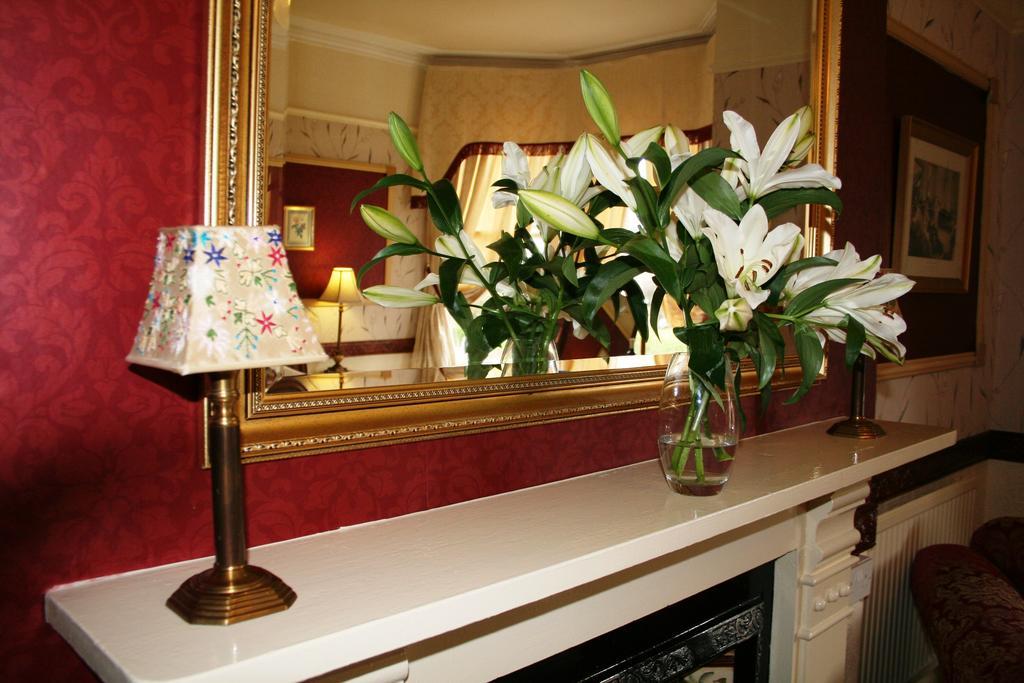 Cranleigh Hotel Bath Exterior photo